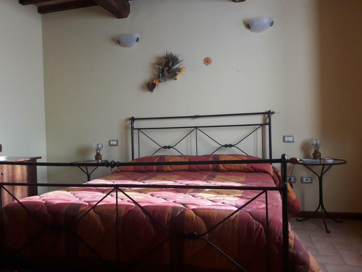 Affittacamere Da Laura Silvi Orvieto Exterior foto